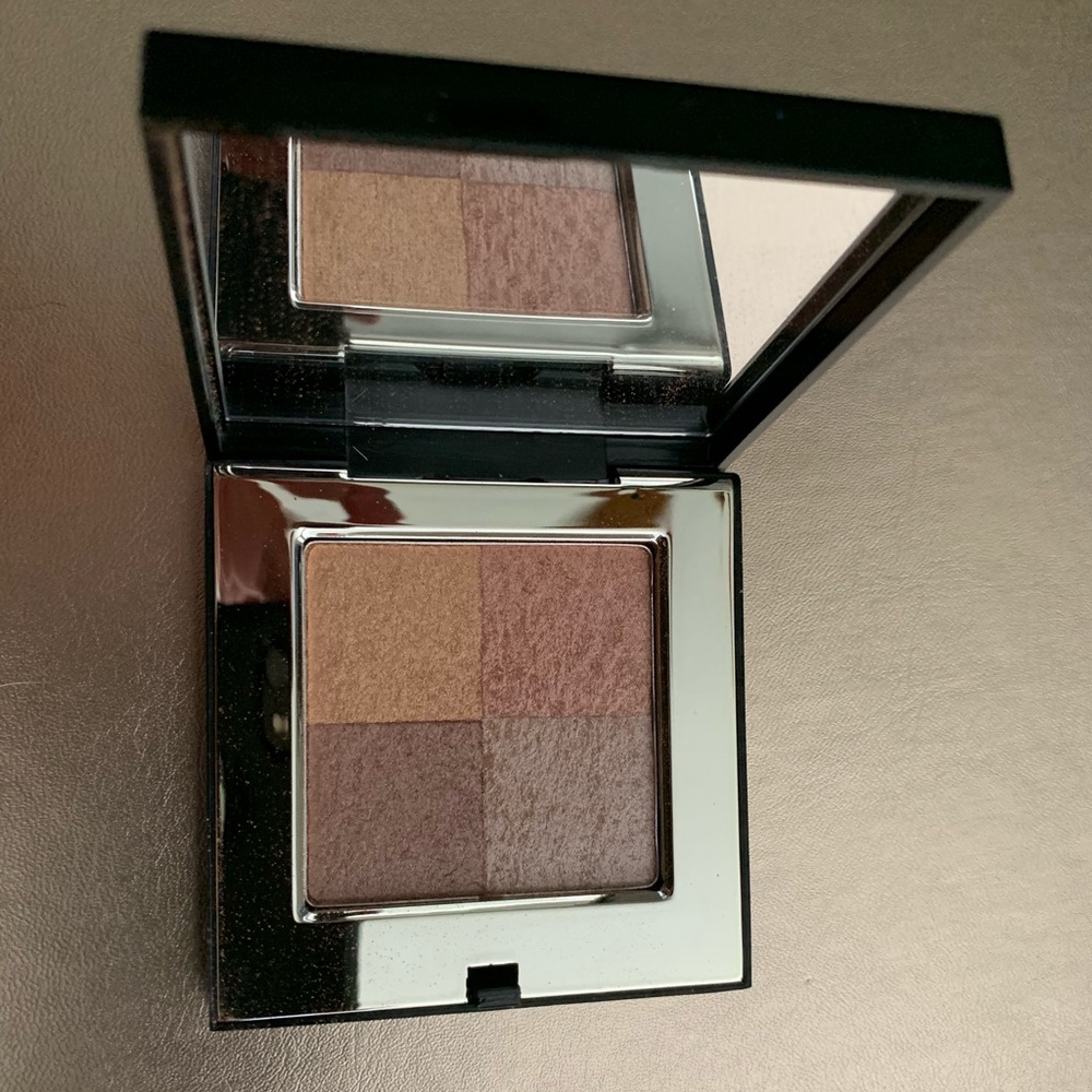 Bobbi Brown
